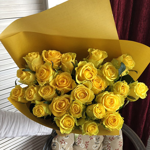 букет 25 жовтих троянд в Ізмаїлі фото