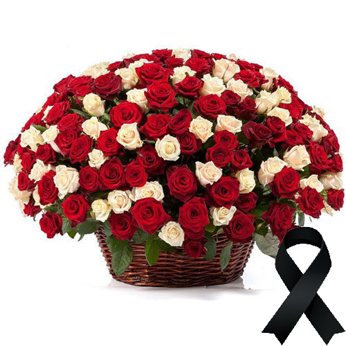Фото товара 100 красно-белых роз в корзине в Измаиле